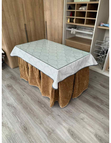 Ropa de Mea Camilla Doble Grueso 10 Pliegues Café con Tapete Sol