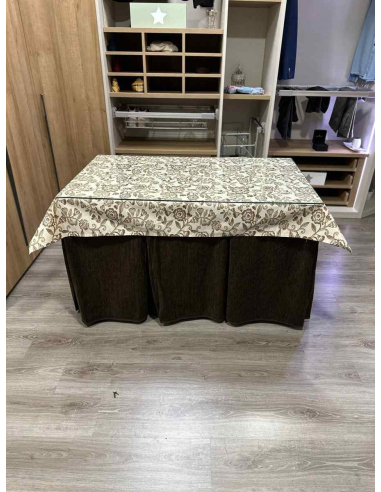 Ropa de Mesa Camilla Doble Grueso 10 Pliegues Chocolate con Tapete Planta