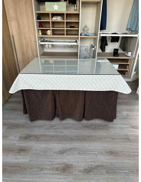 Ropa de Mesa Camilla Doble Grueso 10 Pliegues Chocolate con Tapete Crema