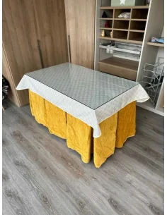 Ropa de Mesa Camilla Doble Grueso 10 Pliegues Mostaza con Tapete Crema