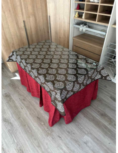 Ropa de mesa tejido chenilla 8 pliegues color Rojo con Tapete Acebo