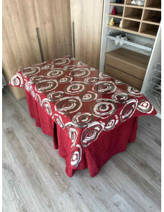 Ropa chenilla 8 pliegues color Rojo con Tapete Eclipse