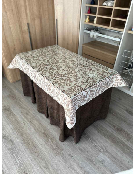 Ropa Chenilla 8 Pliegues color Chocolate con Tapete Planta