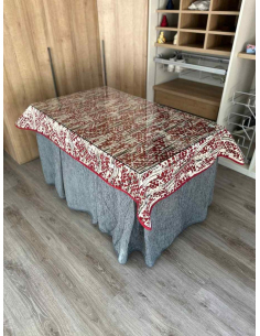 Ropa de mesa chenilla 8 pliegues color Gris con Tapete Mosaico