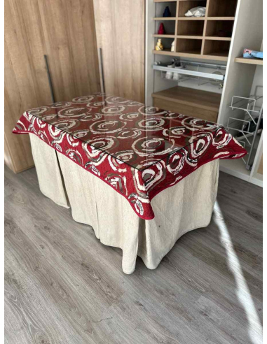 Ropa de mesa chenilla 8 pliegues color Beige con Tapete Eclipse