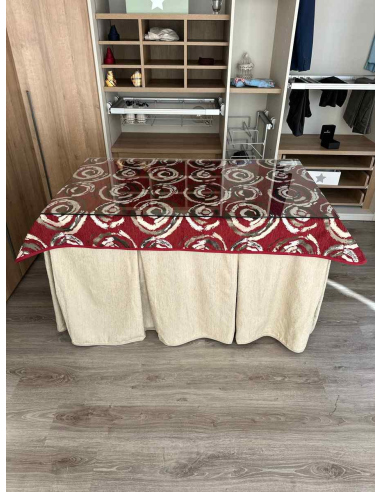 Ropa de mesa chenilla 8 pliegues color Beige con Tapete Eclipse