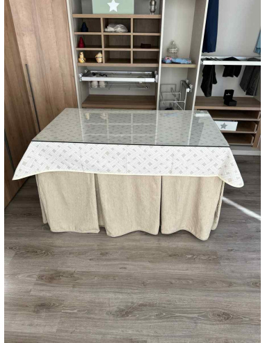 Ropa de mesa camilla chenilla 8 pliegues color Beige con Tapete Lazos