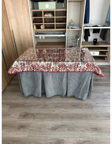 Ropa de masa camilla chenilla 8 pliegues color Gris con Tapete Mosaico