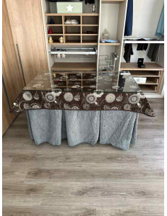 Ropa de mesa camilla chenilla 8 pliegues color Gris con Tapete Mandala 2