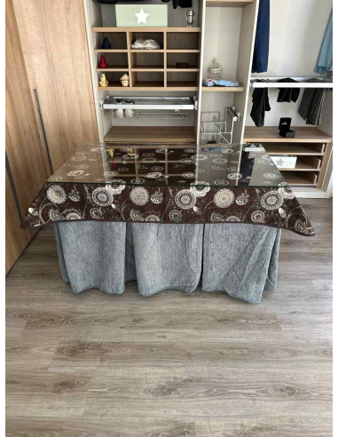 Ropa de mesa camilla chenilla 8 pliegues color Gris con Tapete Mandala