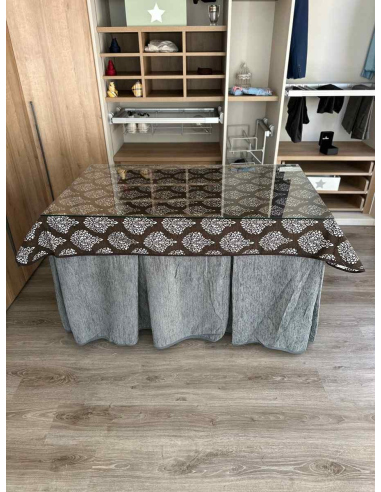Ropa de mesa camilla tejido chenilla 8 pliegues color Gris con Tapete Acebo