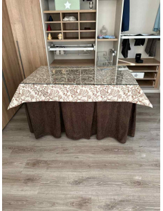 Ropa Chenilla 8 Pliegues color Chocolate con Tapete Planta 2