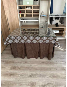 Ropa mesa camilla chenilla 8 pliegues color Chocolate con Tapete Acebo 2