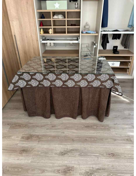 Ropa mesa camilla chenilla 8 pliegues color Chocolate con Tapete Acebo