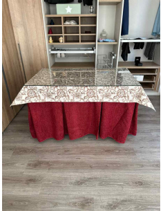 Ropa chenilla 8 pliegues color Rojo con Tapete Planta 2