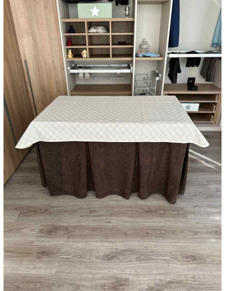 Conjunto Ropa Chenilla 8-10 Pliegues color Chocolate con Tapete Rombos
