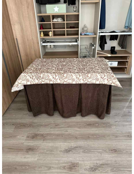 Conjunto Ropa Chenilla 8-10 Pliegues color Chocolate con Tapete Planta