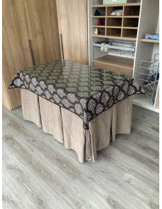 Ropa de Mesa Camilla Chenilla 10 Pliegues color Topo con Tapete Acebo