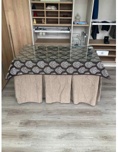 Ropa de Mesa Camilla Chenilla 10 Pliegues color Topo con Tapete Acebo 2