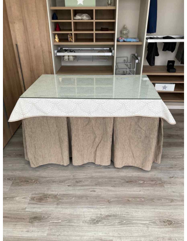 Ropa de Mesa Camilla Chenilla 10 Pliegues color Topo con Tapete Amanecer
