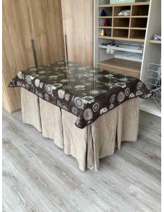 Ropa de Mesa Camilla Chenilla 10 Pliegues color Topo con Tapete Mandala