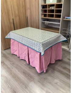 Ropa de Mesa Camilla Chenilla 10 Pliegues color Rosa Pastel con Tapete Geo