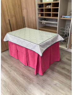 Ropa de Mesa Camila Chenilla 10 Pliegues color Rosa Chicle con Tapete Sol