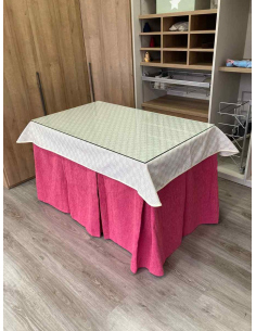 Ropa de Mesa Camilla Chenilla 10 Pliegues color Rosa Chicle con Tapete Crema