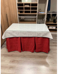 Ropa de Mesa Camilla Chenilla 10 Pliegues color Rojo con Tapete Sol 2