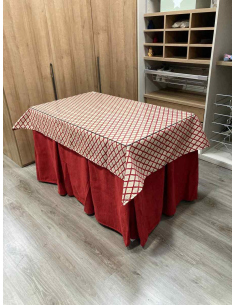 Ropa de Mesa de Camilla Chenilla 10 Pliegues color Rojo con Tapete Libano Rojo