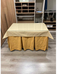 Ropa de Mesa Camilla Chenilla 10 Pliegues color Mostaza con Tapete Libano Mostaza 2