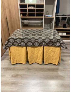 Ropa de Mesa Camilla Chenilla 10 Pliegues color Mostaza con Tapete Acebo 2