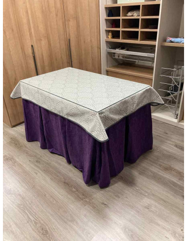 Ropa de Mesa Camilla Chenilla 10 Pliegues color Morado con Tapete Sol