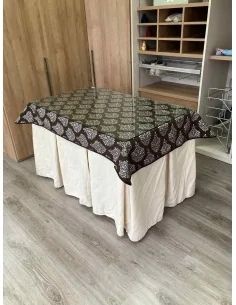 Ropa de Mesa Camilla Chenilla 10 Pliegues color Marfil con Tapete Acebo