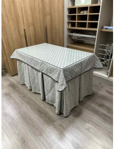 Ropa de Mesa Camilla Chenilla 10 Pliegues color Gris Claro con Tapete Rombos