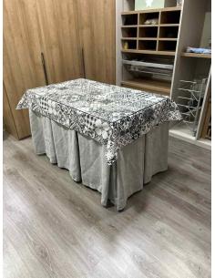 Ropa de Mesa Camilla Chenilla 10 Pliegues color Gris Claro con Tapete Mosaico