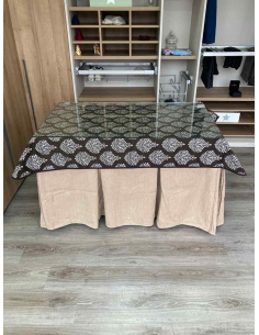 Ropa de Mesa Camilla Chenilla 10 Pliegues color Beige con Tapete Acebo 2