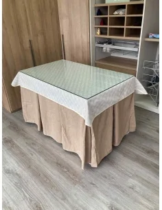 Ropa de Mesa Camilla Chenilla 10 Pliegues color Beige con Tapete Crema