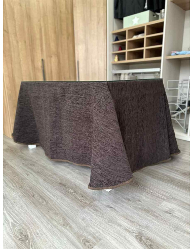 Ropa de mesa chenilla sin pliegues color Chocolate