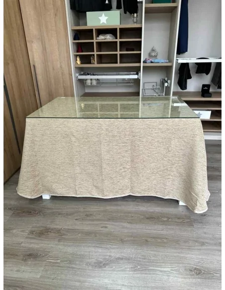 Ropa de mesa chenilla sin pliegues en color beige