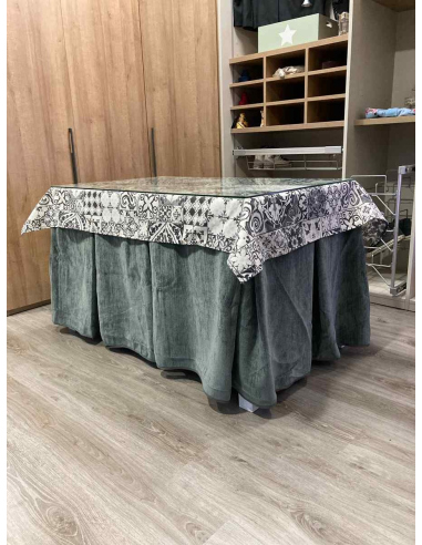 Ropa de Mesa Camilla Doble Grueso 10 Pliegues Gris con Tapete Azulejo