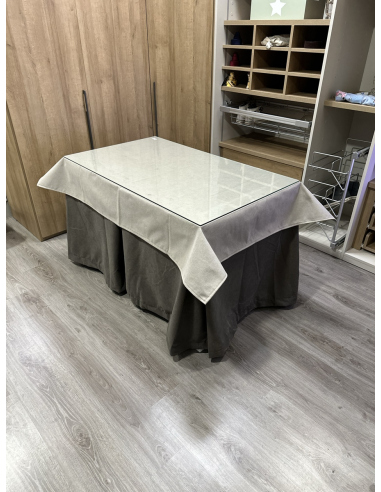 Ropa de Mesa Camilla Antimanchas Aterciopelada Triplegrueso color Chocolate con Tapete Liso Beige