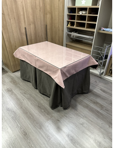 Ropa de Mesa Camilla Antimanchas Aterciopelada Triplegrueso color Chocolate con Tapete Liso Rosa