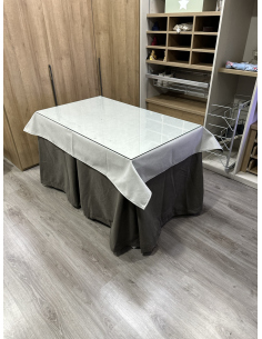 Ropa de Mesa Camilla Antimanchas Aterciopelada Triplegrueso color Chocolate con Tapete Liso Marfil