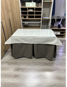 Ropa de Mesa Camilla Antimanchas Aterciopelada Triplegrueso color Chocolate con Tapete Liso Marfil 2