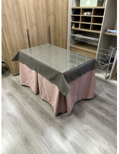 Ropa de Mesa Camilla Antimanchas Aterciopelada Triplegrueso color Rosa con Tapete Liso Chocolate