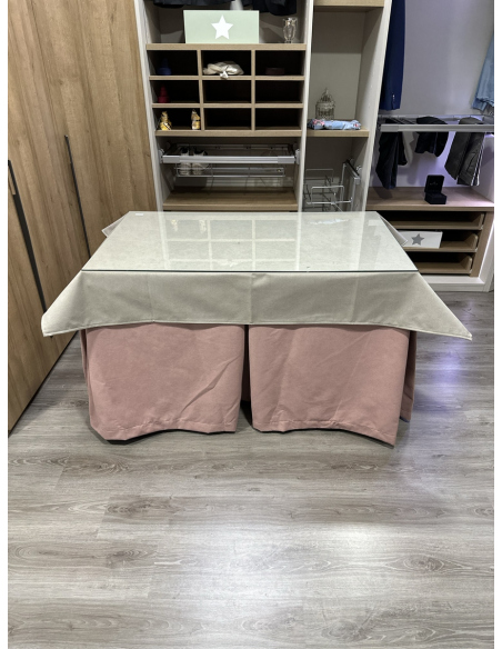 Ropa de Mesa Camilla Antimanchas Aterciopelada Triplegrueso color Rosa con Tapete Liso Beige