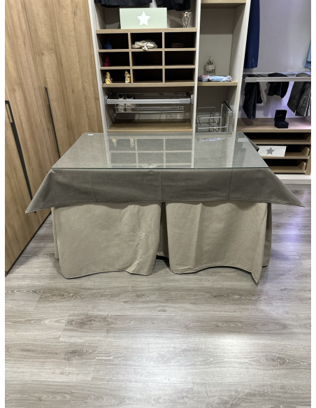 Ropa de Mesa de Camilla Antimanchas Aterciopelada Triplegrueso color Beige con Tapete Liso Chocolate