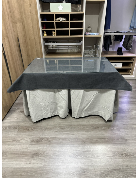 Ropa de Mesa de Camilla Antimanchas Aterciopelada Triplegrueso color Marfil con Tapete Liso Grafito