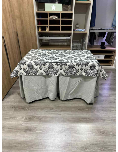 Ropa de Mesa Camilla Antimanchas Aterciopelada Triplegrueso color Marfil con Tapete Vintage